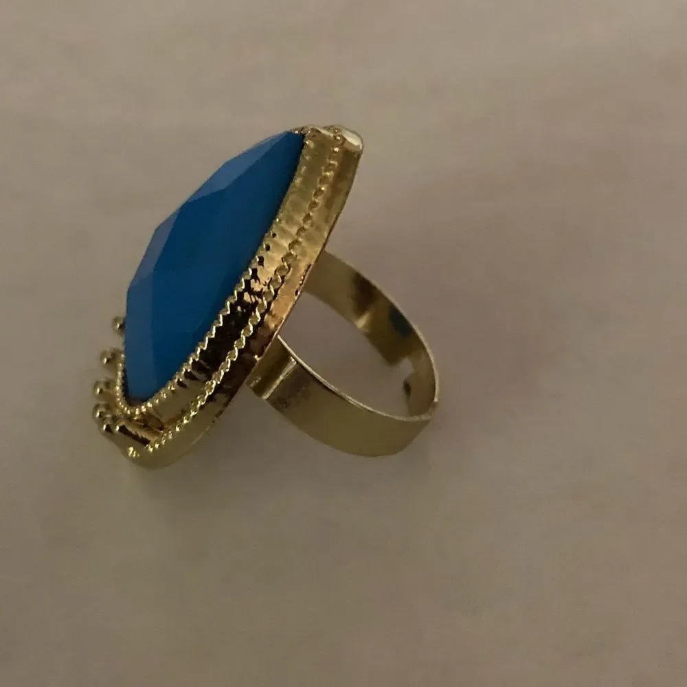 🍭6/$30| Blue Bead adjustable ring